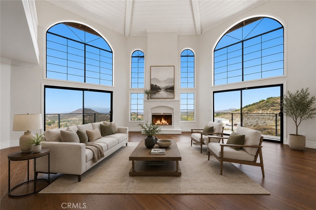 20655 Paseo Montana