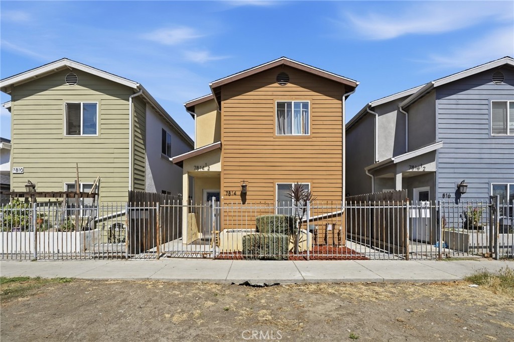7814 S Western