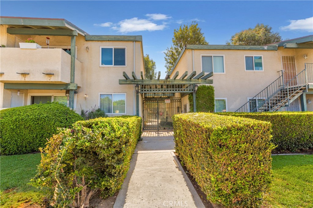 10636 Woodley Avenue 34
