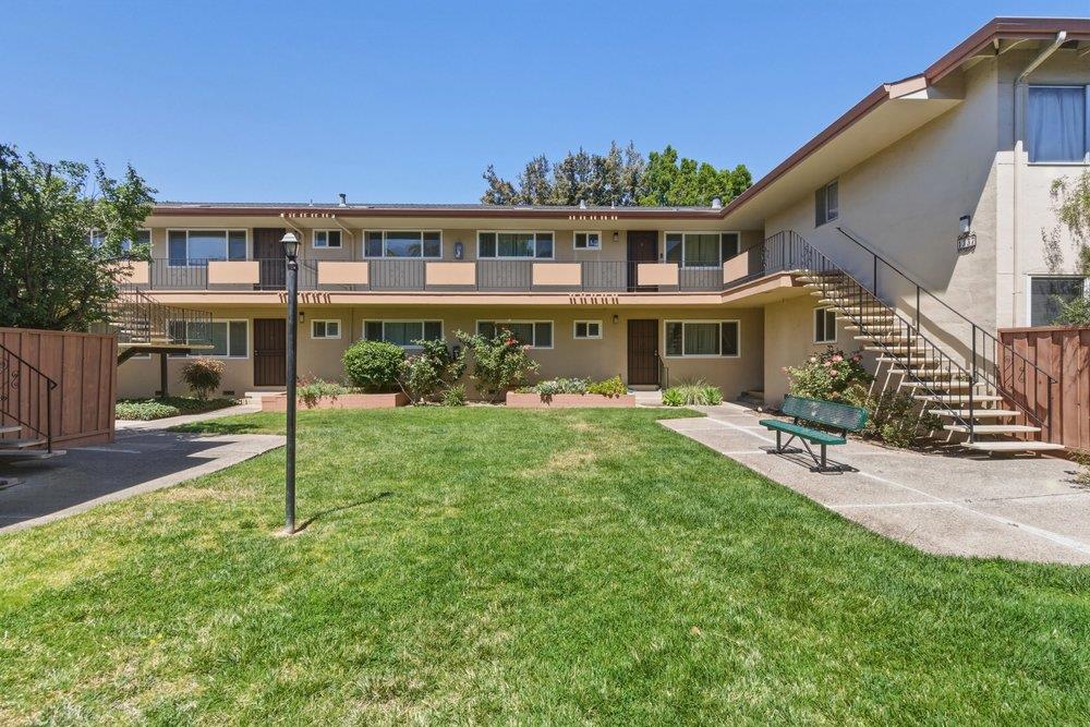 1337 Phelps Avenue 9