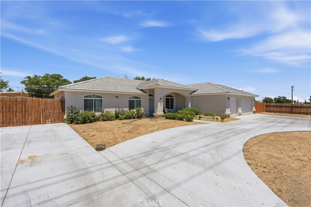 8984 Peach Ave