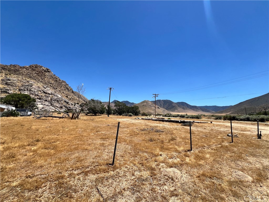 8136 Rocky Hill