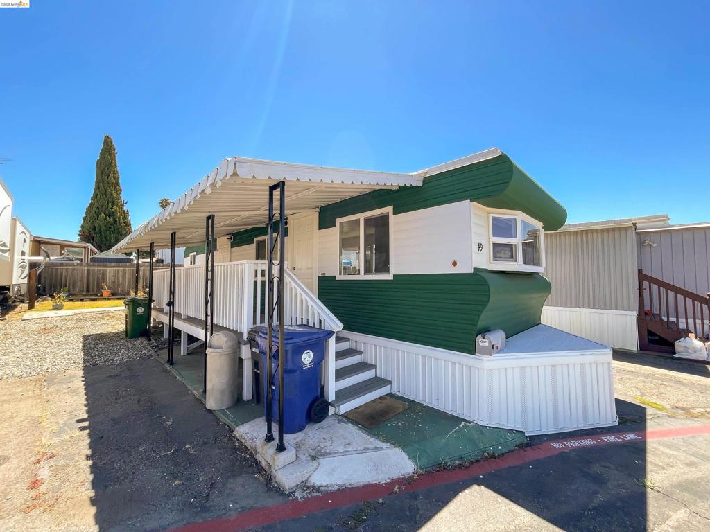 3875 Castro Valley Blvd