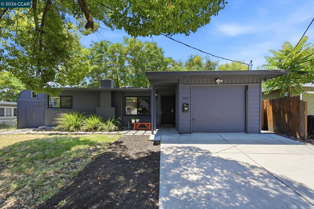 2082 Overhill Rd
