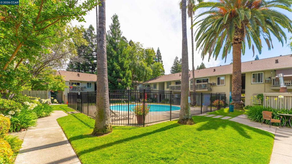 1241 Homestead 211