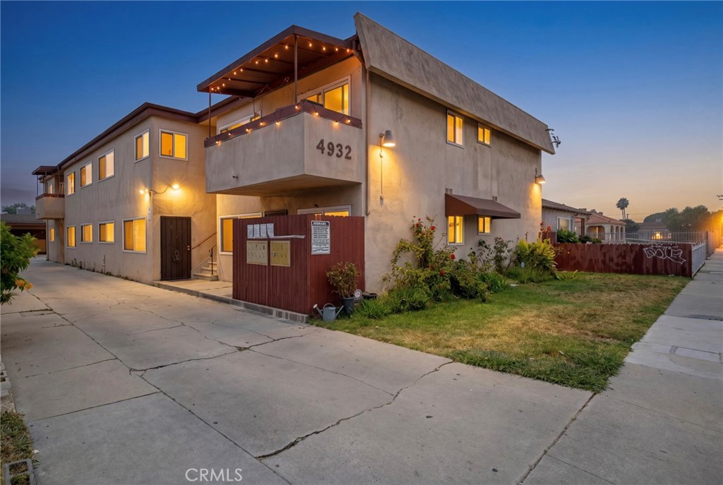 4932 Lennox