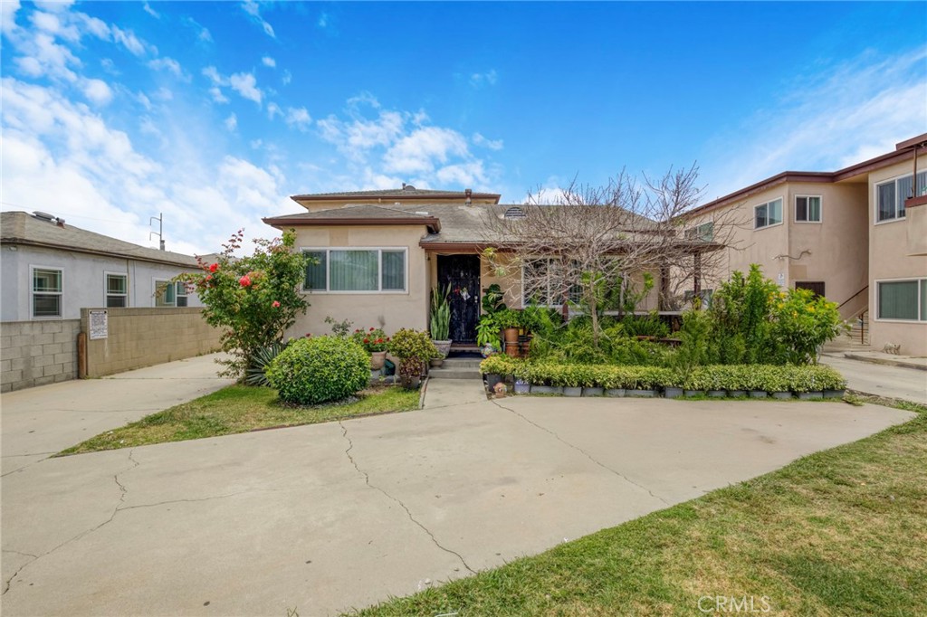 4928 Lennox