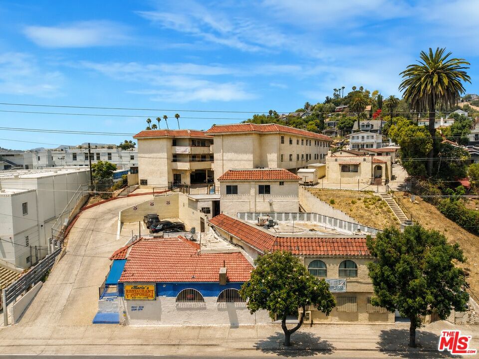 3405 N Figueroa Street