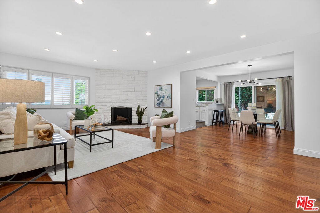 4563 Finley Avenue 3