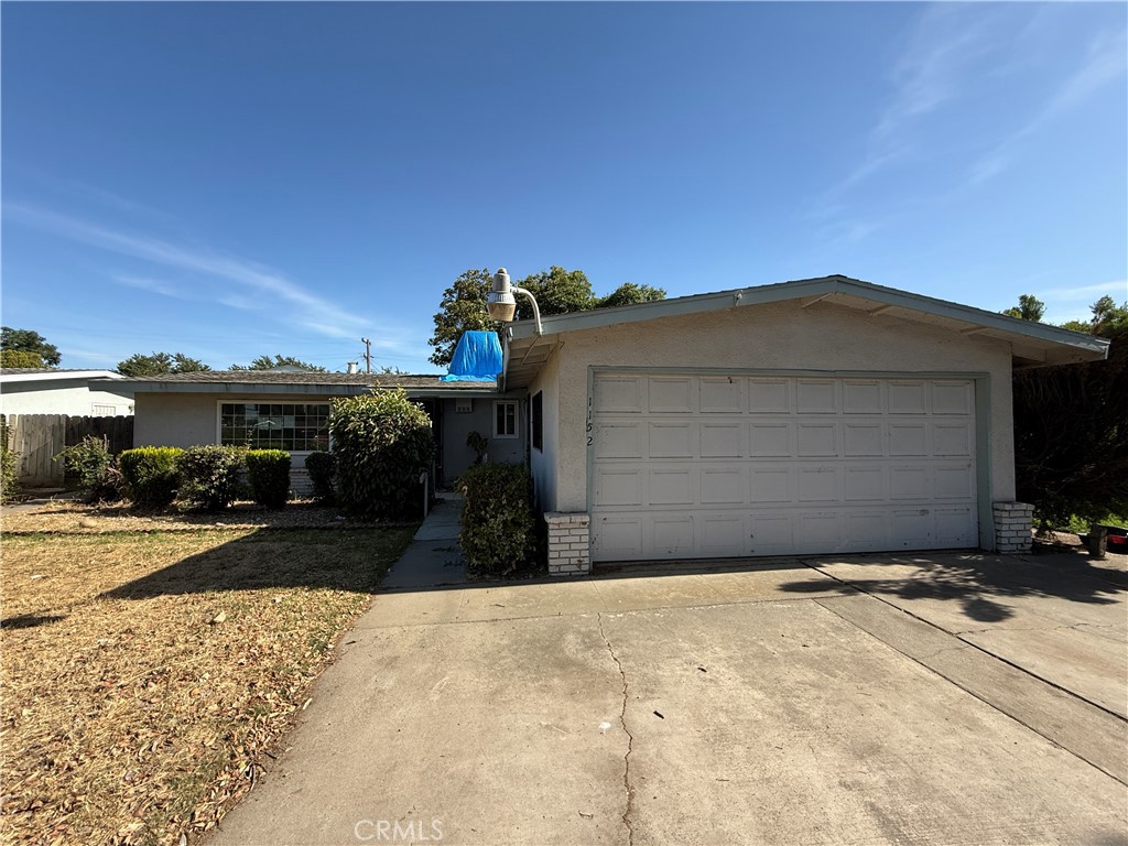 1152 E Drummond