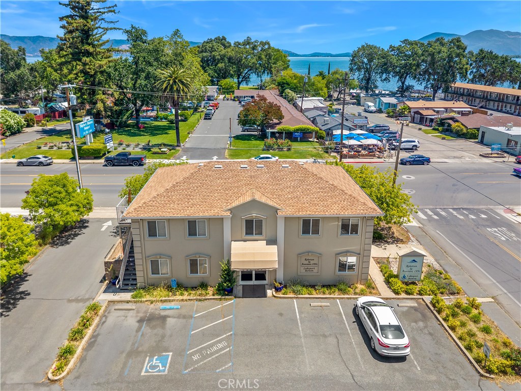 1101 N Main