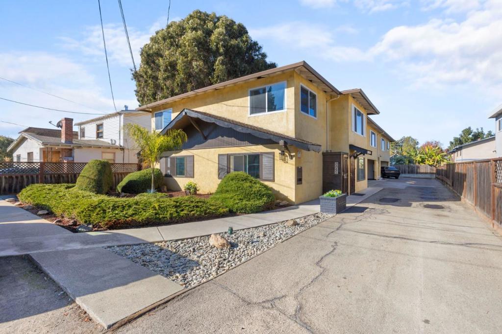 1124 Rex Road