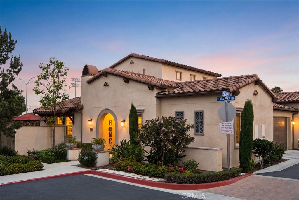 10832 Flora Park