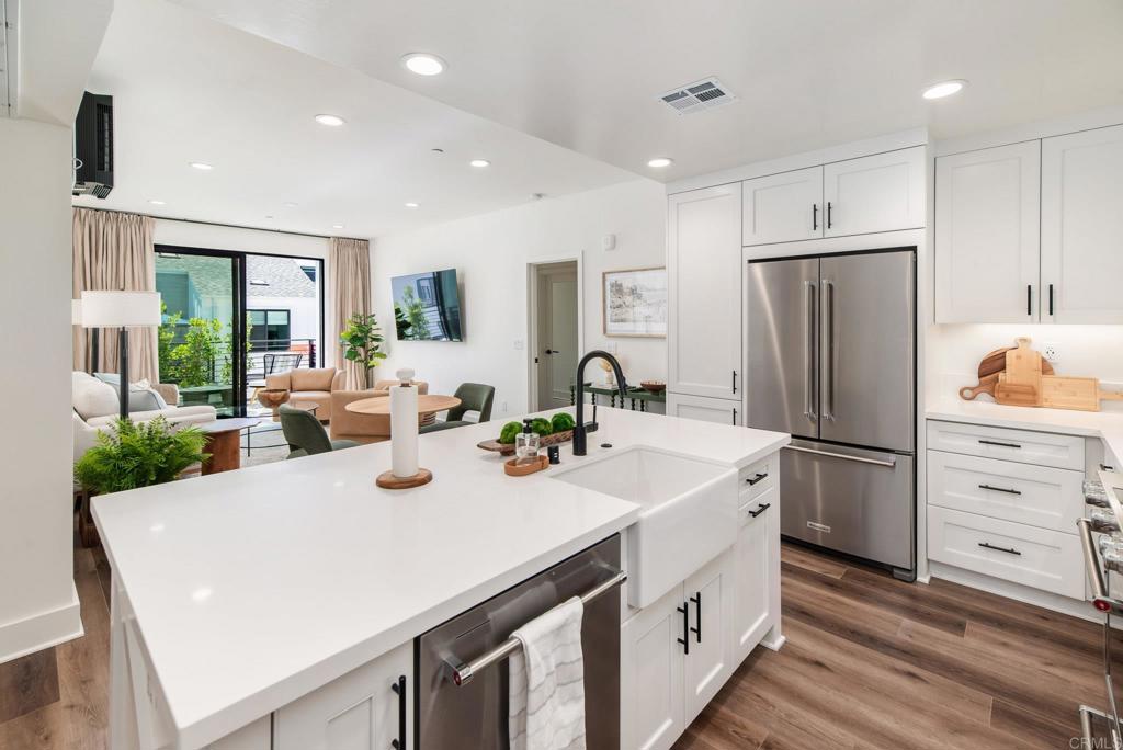 1105 Catania Court 203