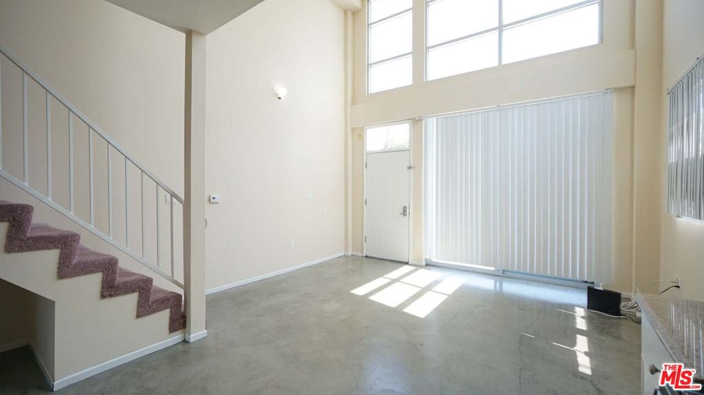 922 W 23Rd Street 206