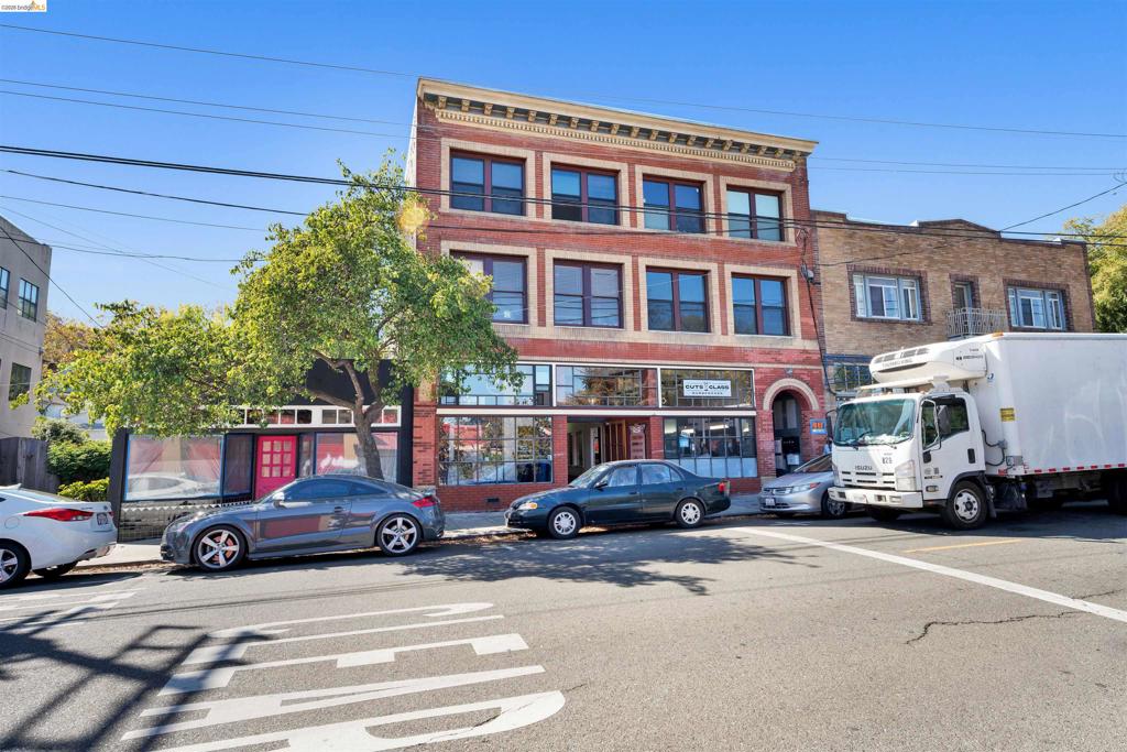 147 W Richmond Ave