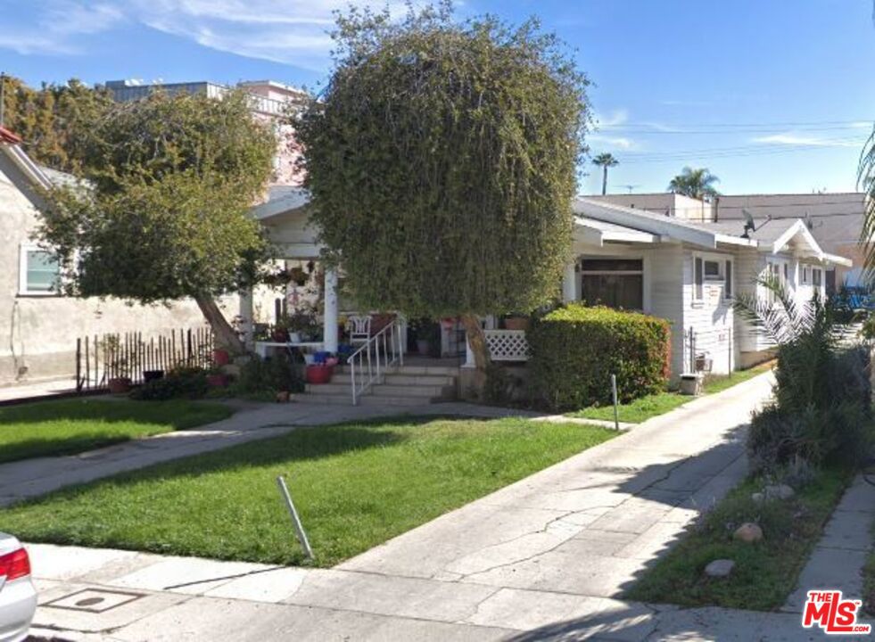 1320 N Harvard Boulevard 1320