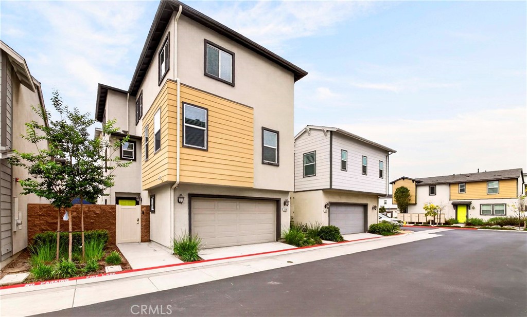 1208 Dock Lane