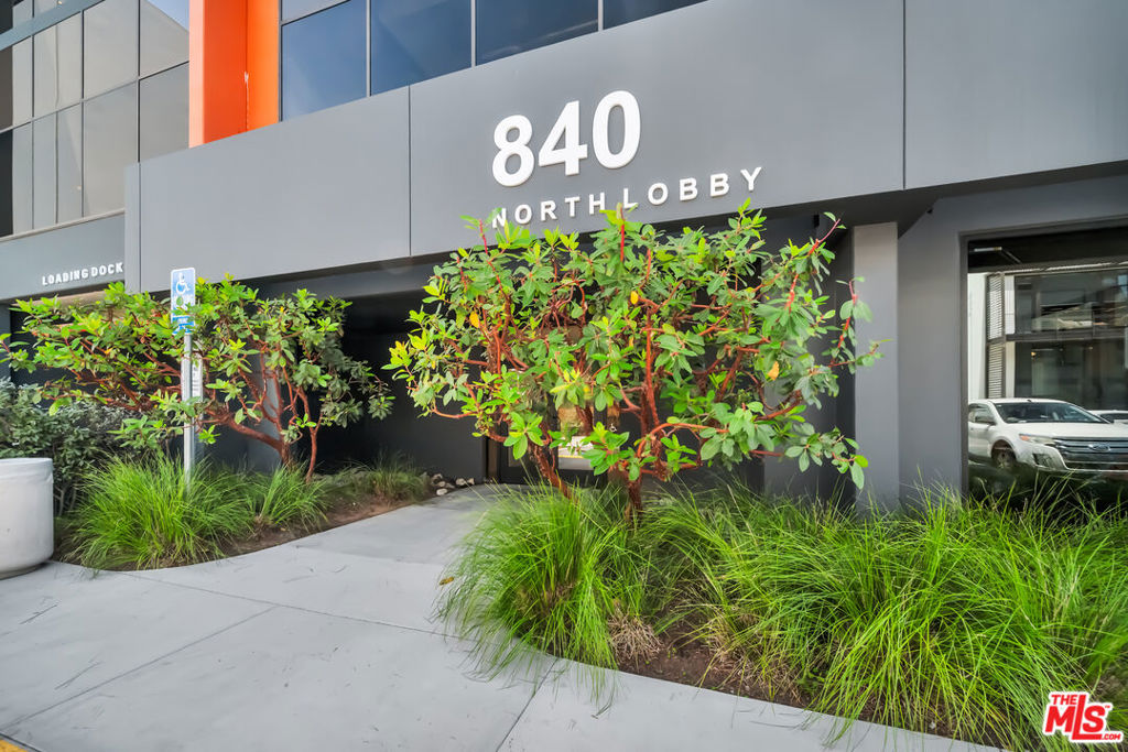 840 Apollo Street 350