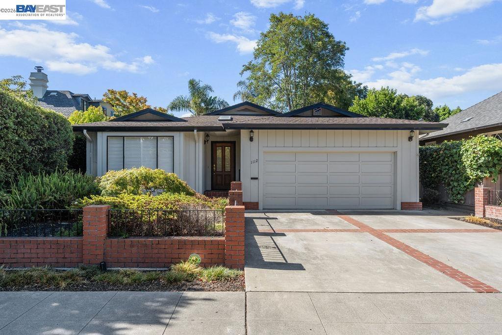 1112 San Antonio Ave