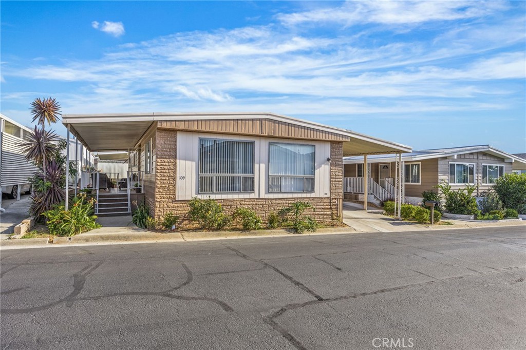 23301 Ridge Route Drive 109