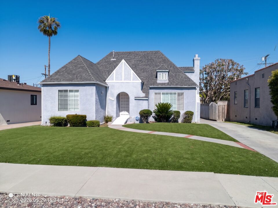 5132 Hillcrest Drive