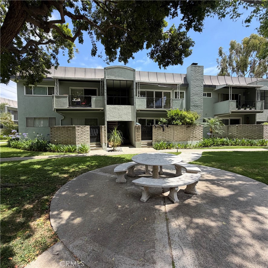 5180 E Atherton