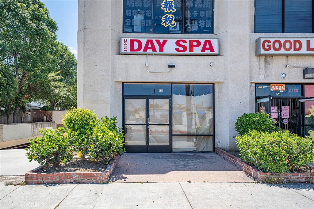 300 S Garfield Avenue 111