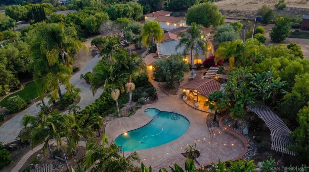 937 Pepper Tree Lane