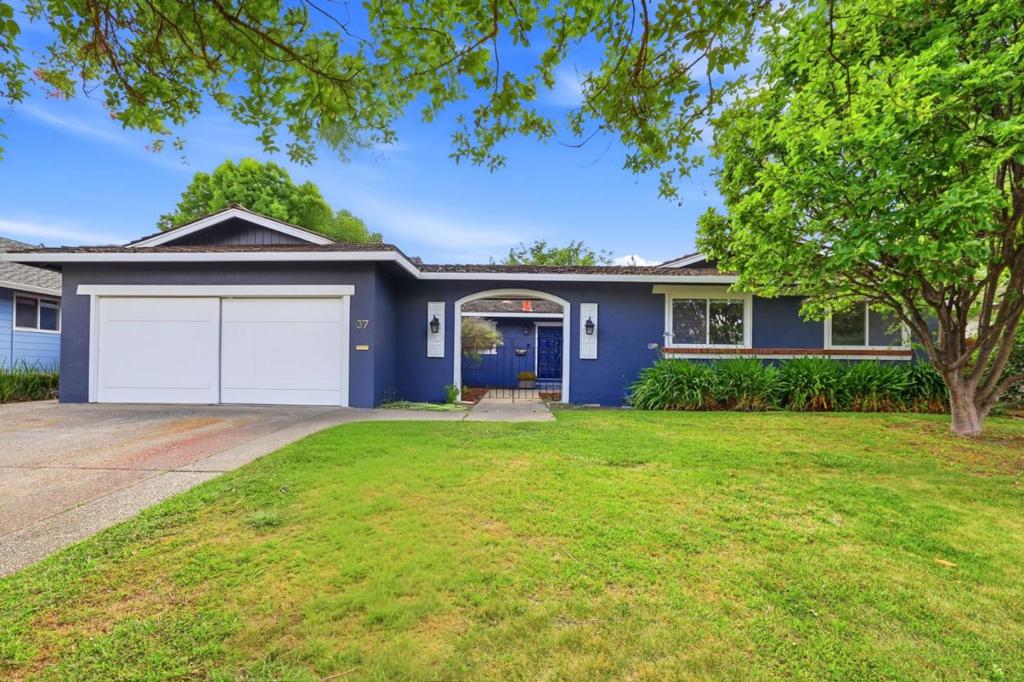 2337 Walden Square
