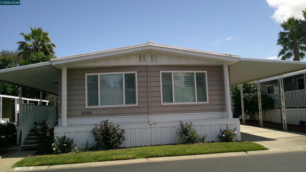 2320 Dalis Dr