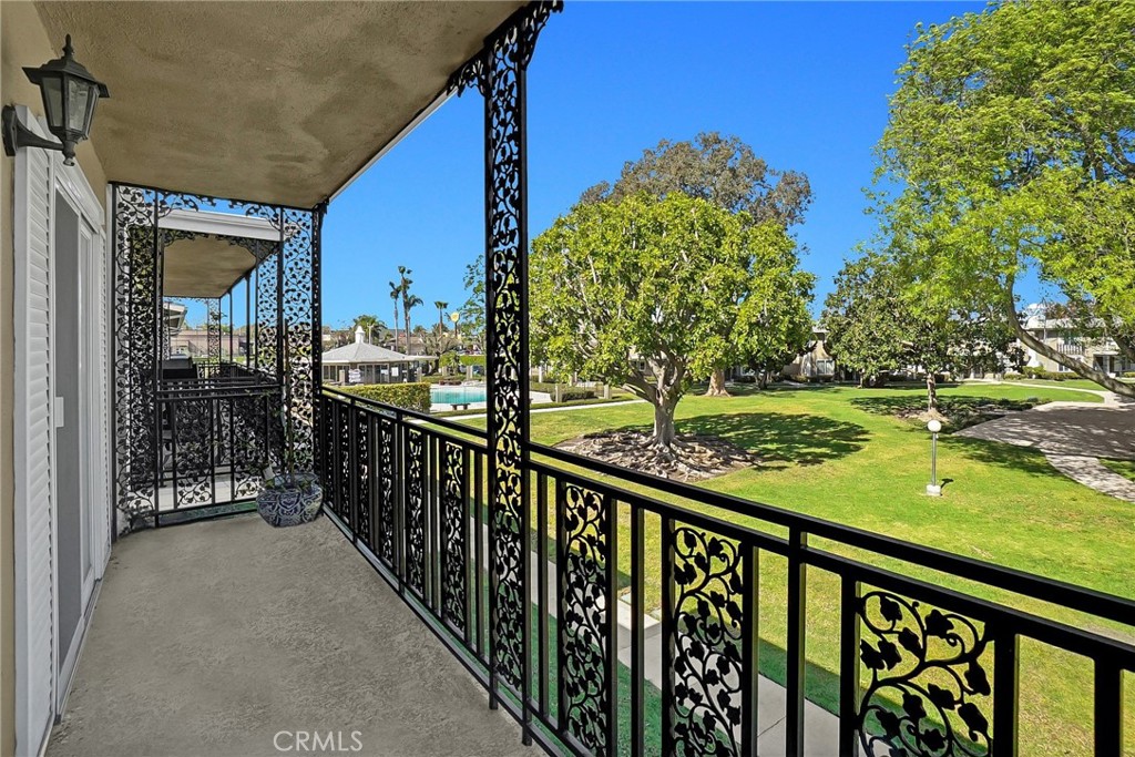 1422 Deauville Place