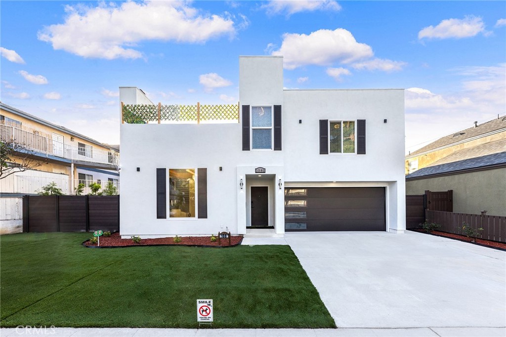 1081 Loma Avenue