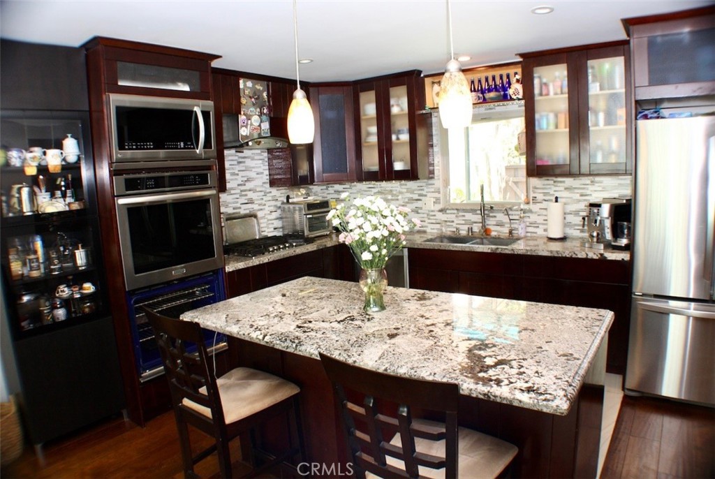 15656 Viewridge