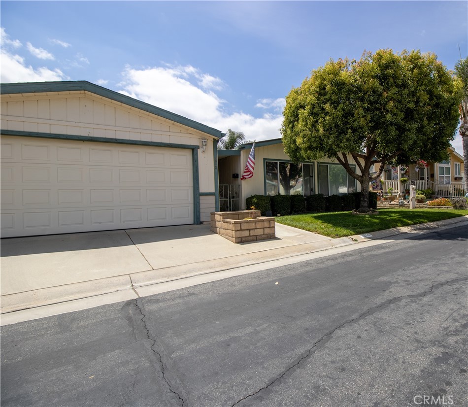 10961 Desert Lawn Dr (210 Vineyard) 210