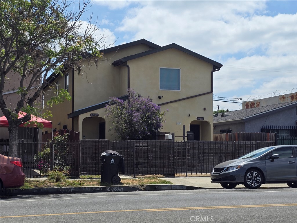 10218 S San Pedro