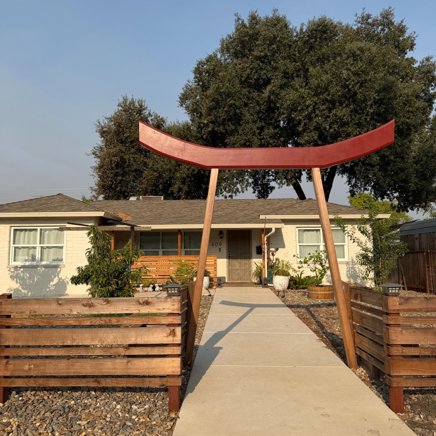 203 Severin Ave, Modesto, CA 95354-2849