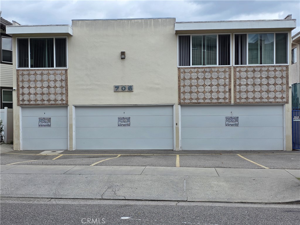 706 E Harvard 5