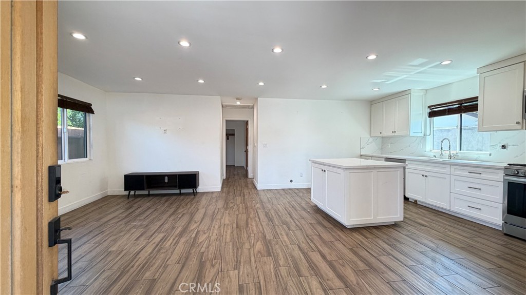 7257 Wilbur Avenue Back house
