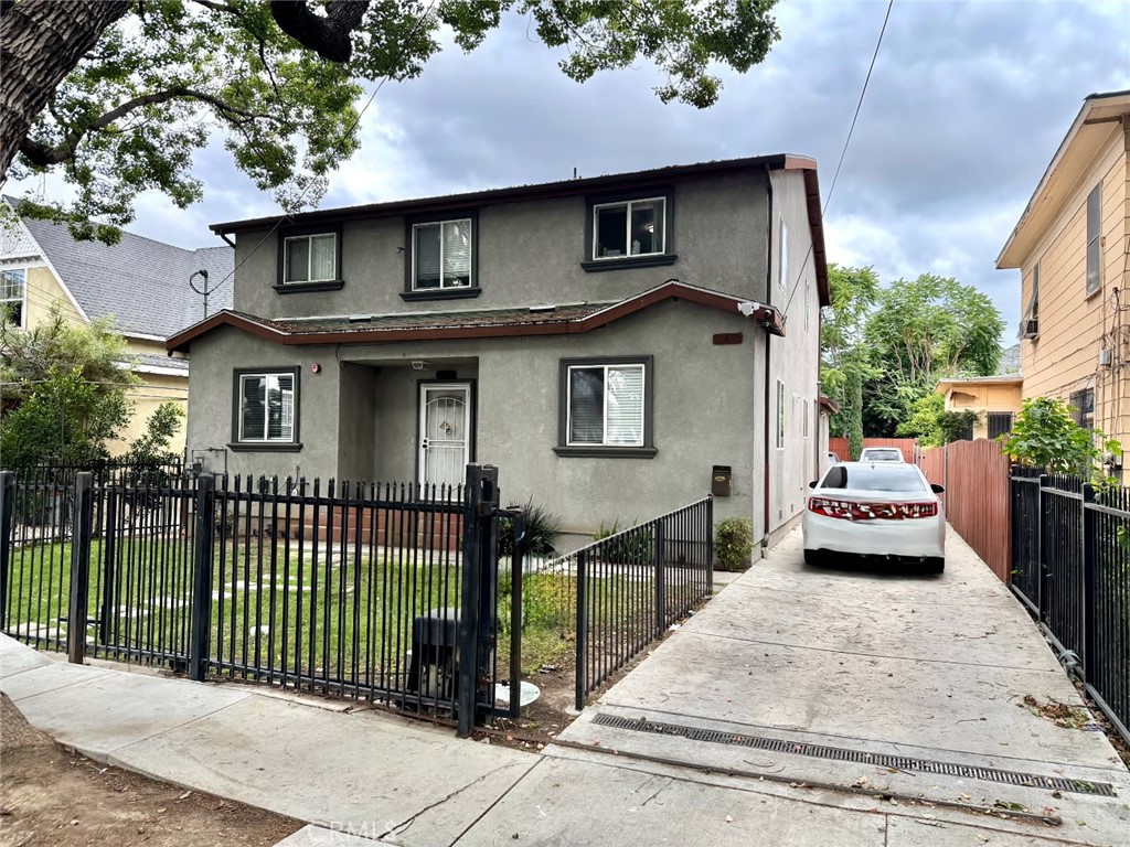 145 E 36th