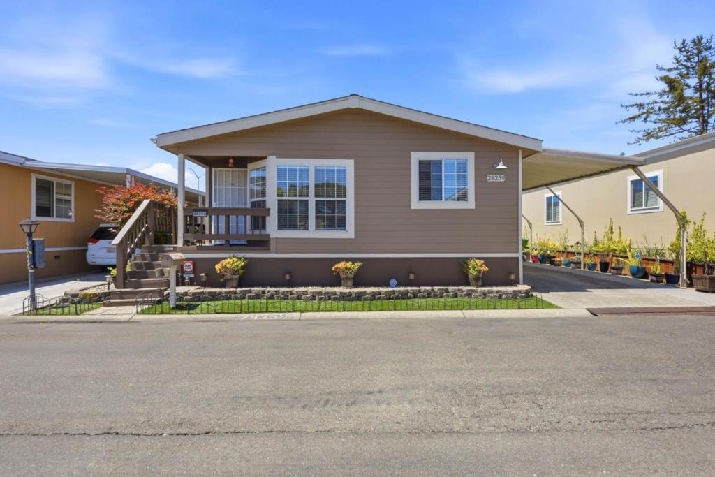 28259 Murcia Street 338