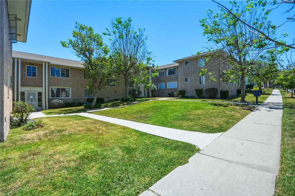 4076 Hillcrest Drive A
