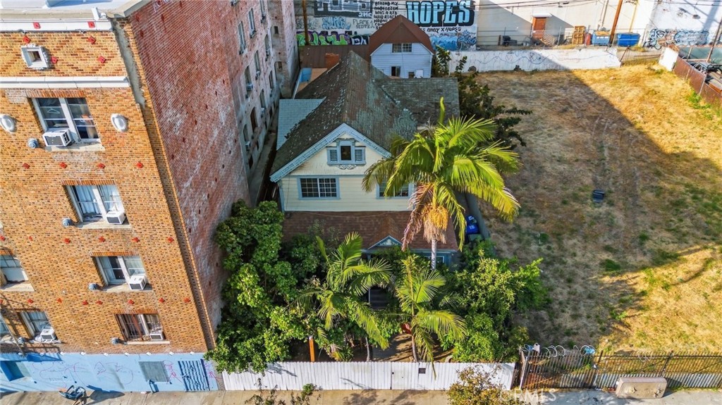 1545 Cambria