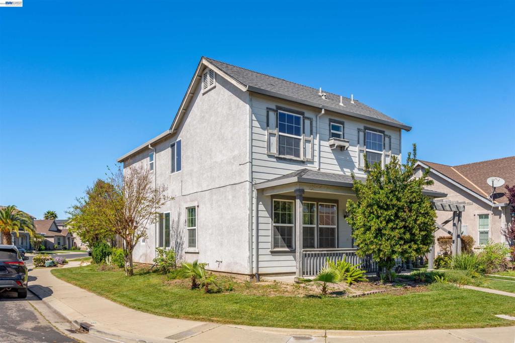 1153 Syracuse Ln