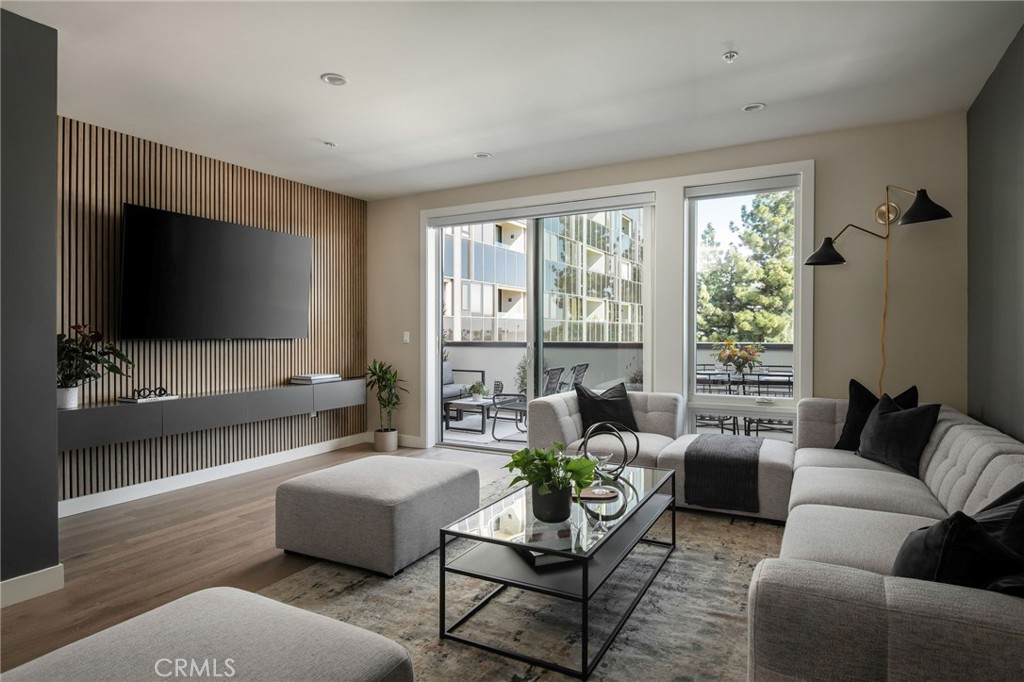 380 Cordova Street 517