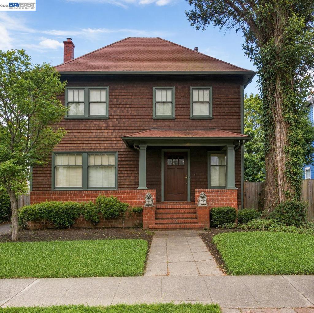 2610 College Ave