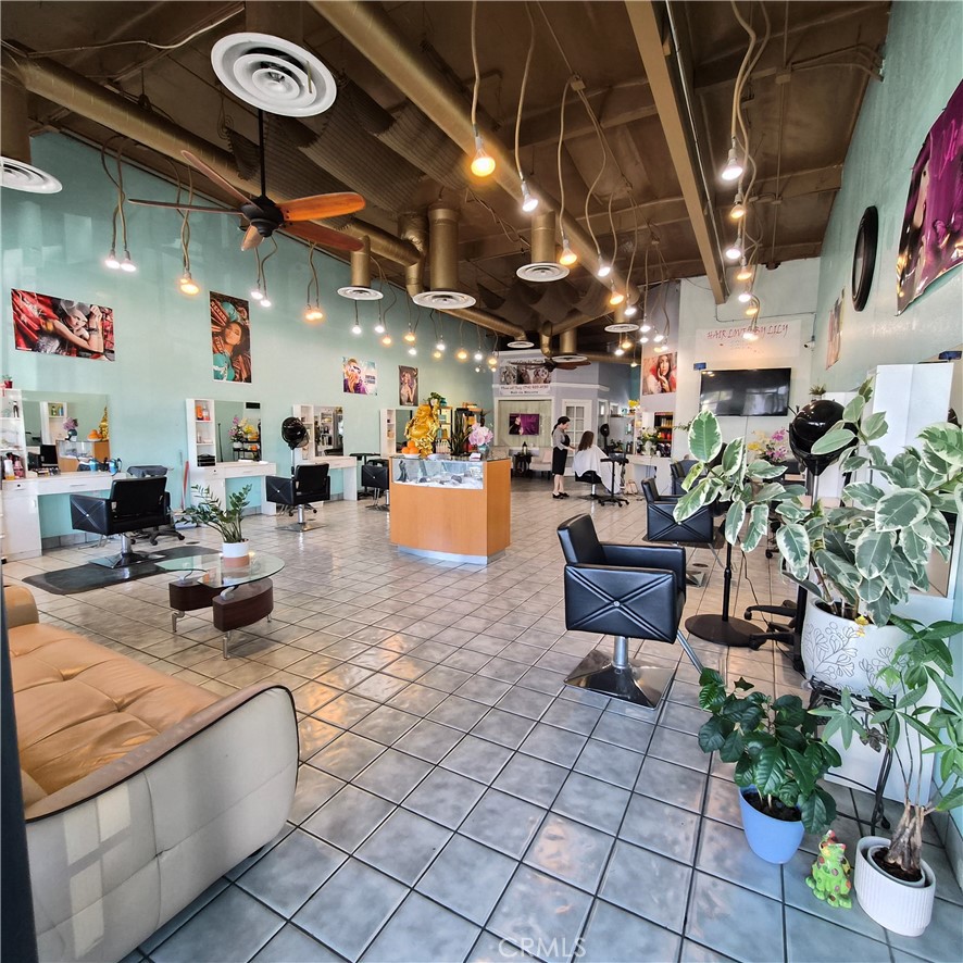 9520 Garden Grove 8