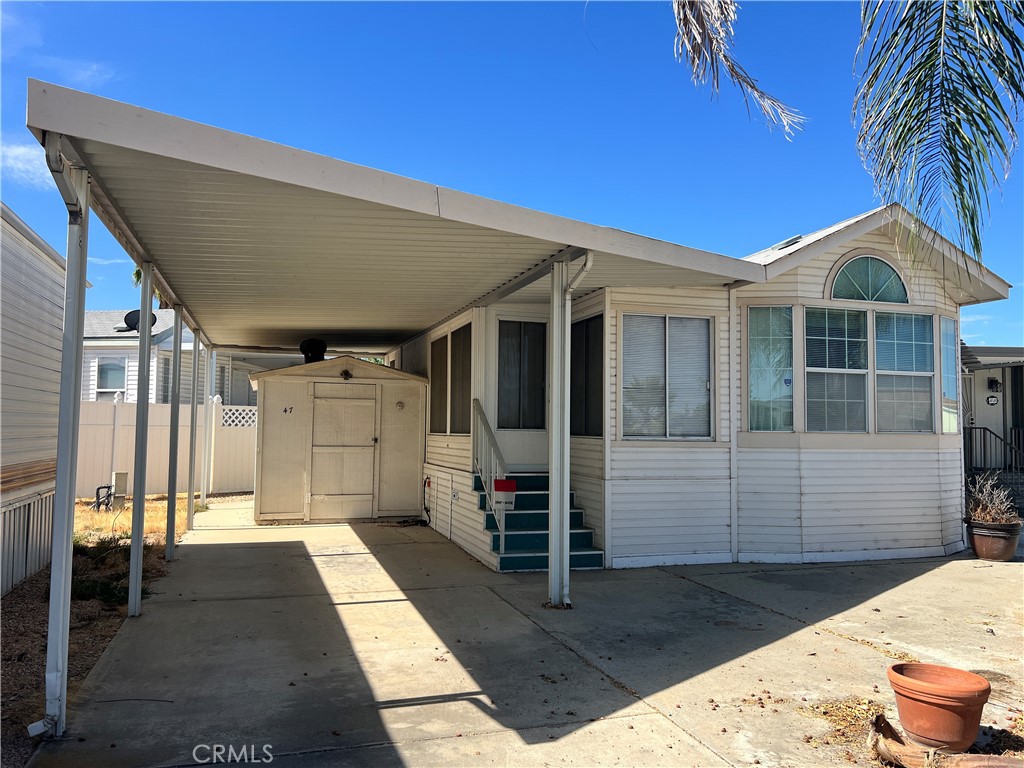1295 S Cawston Ave 47
