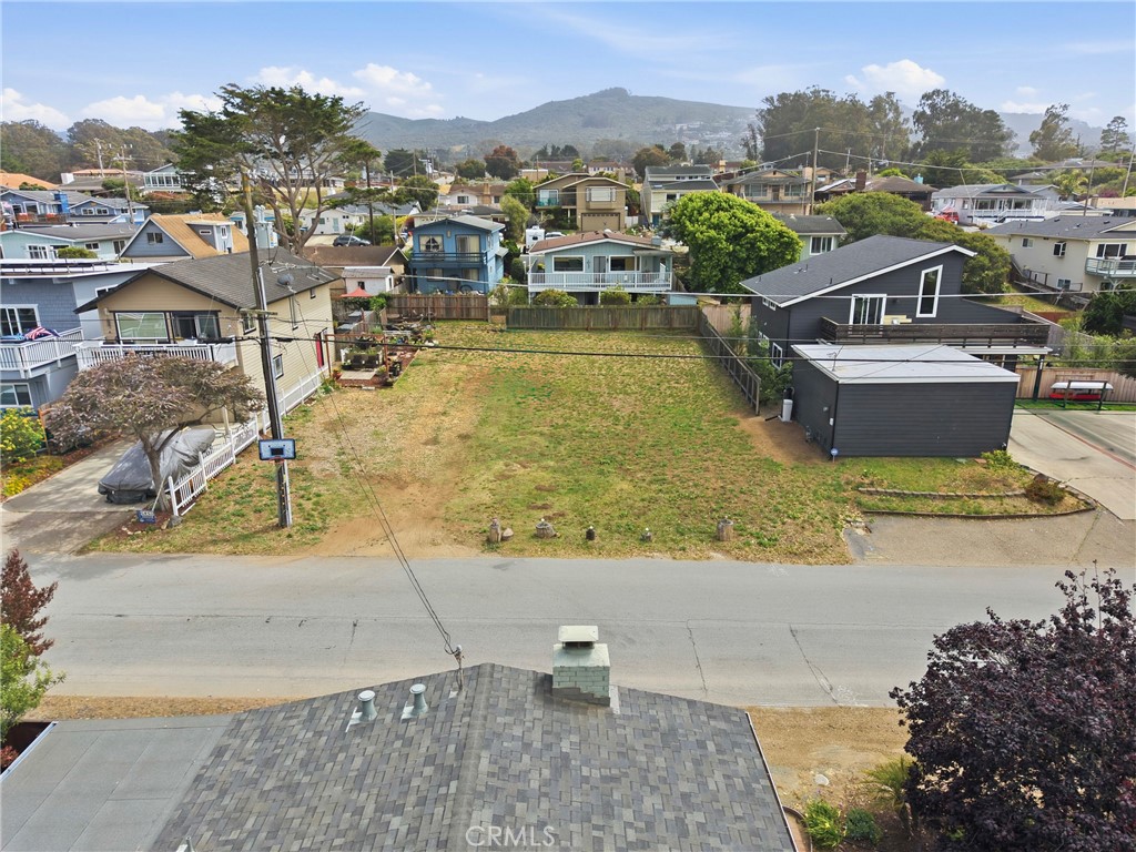 487 Henrietta Avenue