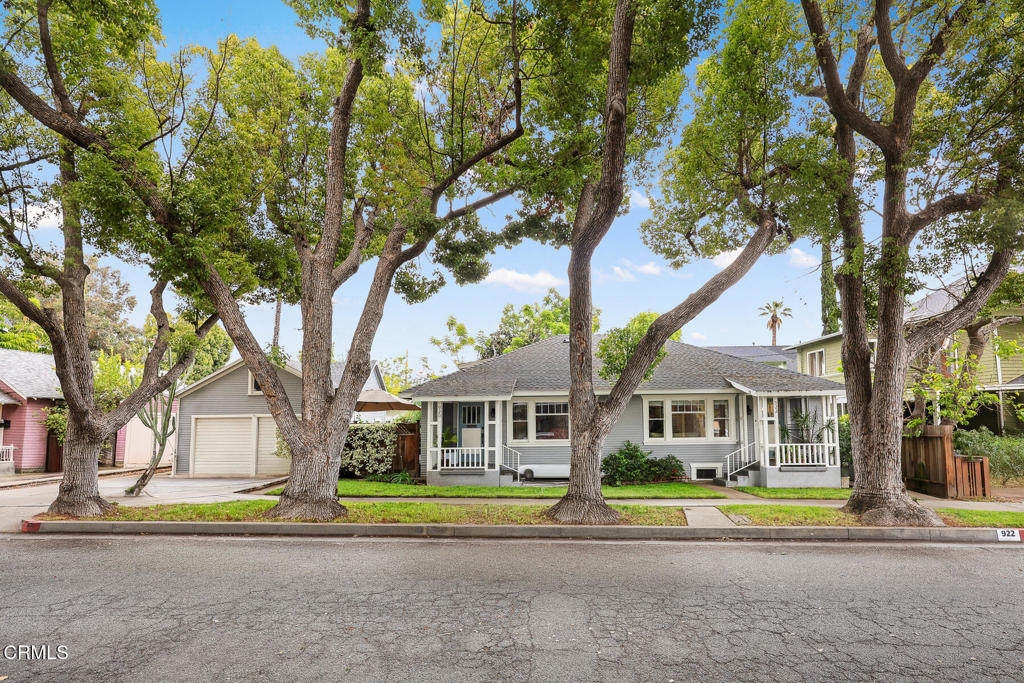 920 Adelaine Avenue